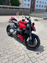 Ducati Streetfighter V2 - DUCATI ST2