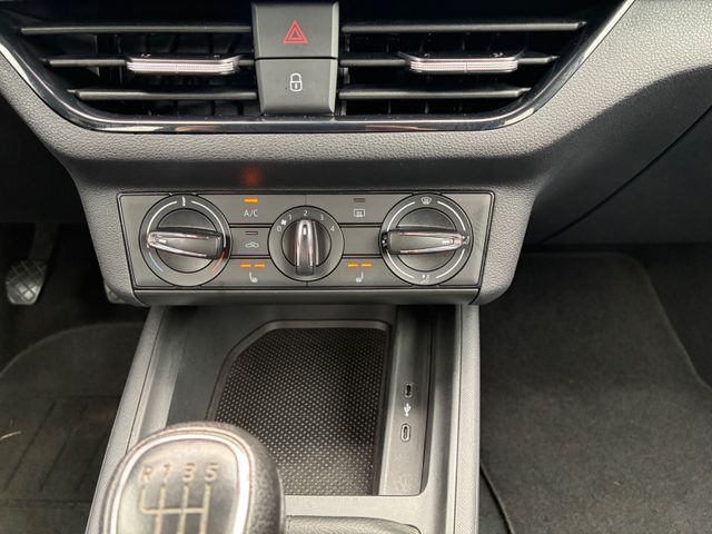 Fahrzeugabbildung Skoda Kamiq 1,0 TSI Active >AHK/SmartLink/Sitzheiz<