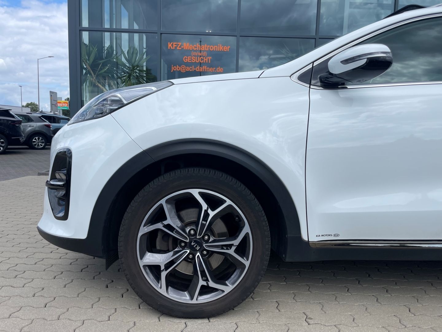 Fahrzeugabbildung Kia Sportage GT Line LED Schiebedach Kamera Volllede