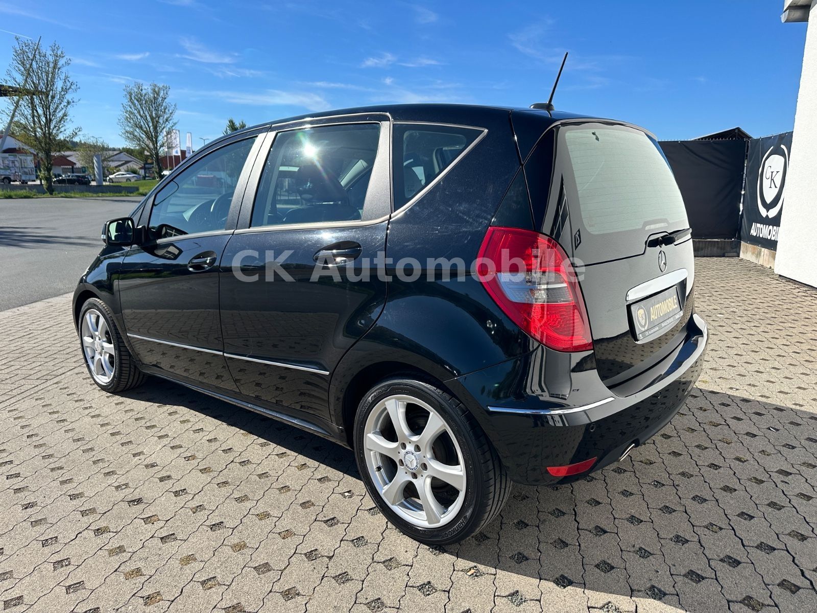 Fahrzeugabbildung Mercedes-Benz A 200 Avantgarde Special Edition/Automatik/Navi