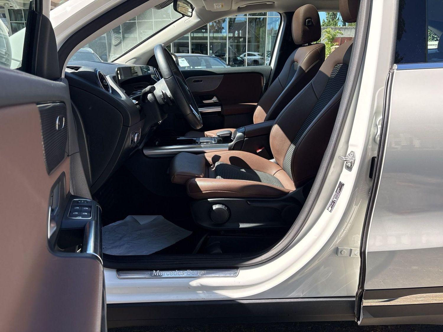 Mercedes-Benz GLA 8Fach PANO AHK ACC, миниатюра 8