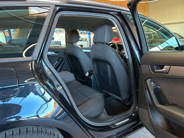Audi A4 Avant Attraction *Navi*Sitzh*AHK*TÜV Neu*