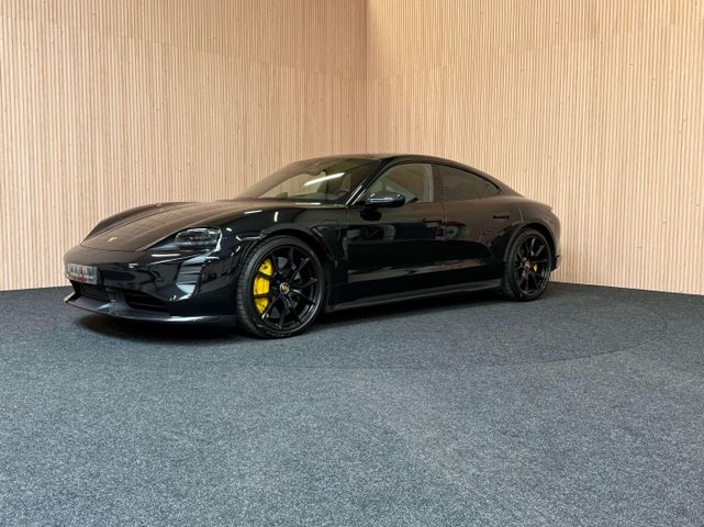 PORSCHE Taycan Taycan 93.4 kWh Taycan Turbo S| Carbon pa