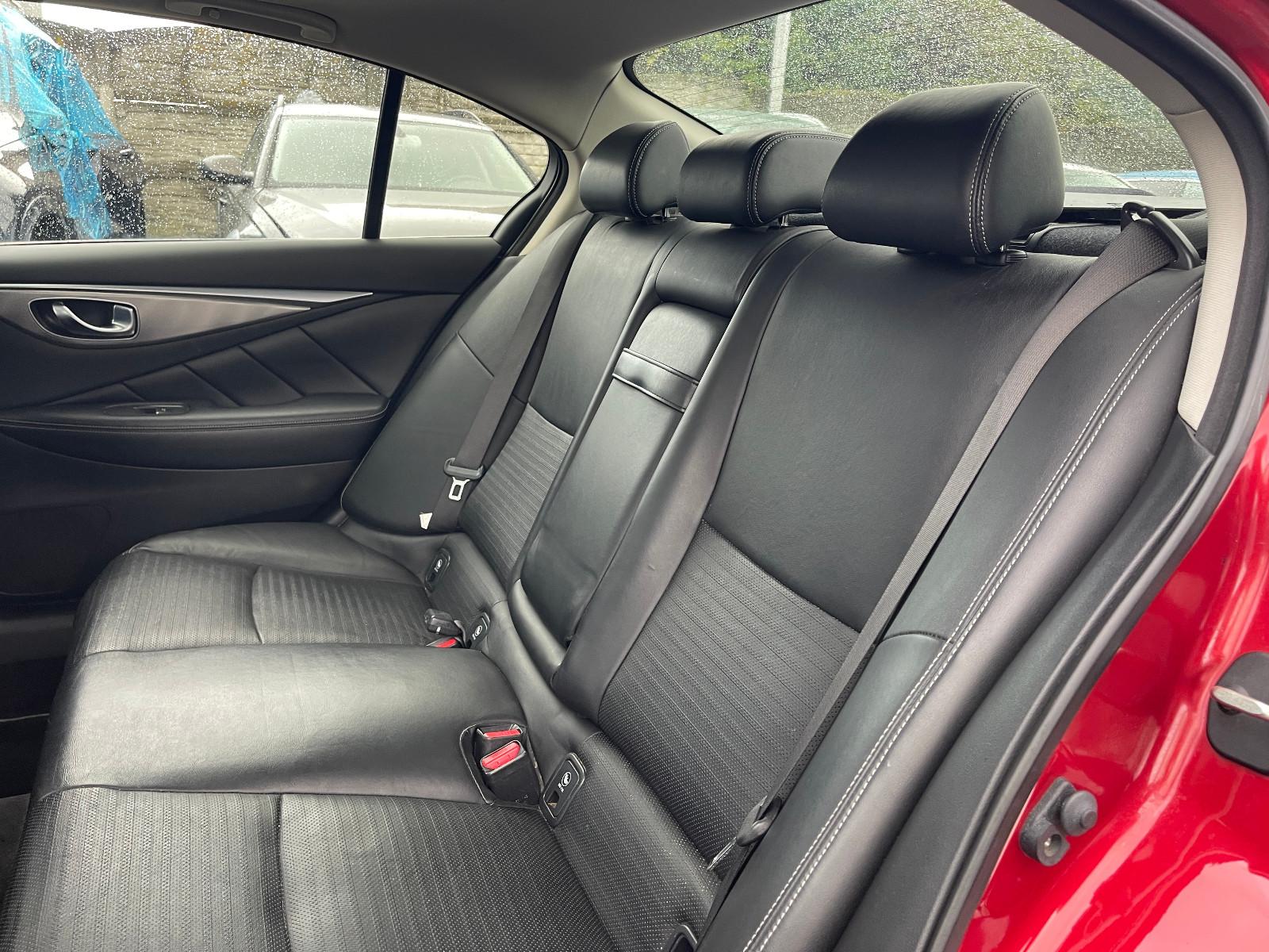 Infiniti Q50 2.0t Premium Tech Automático — foto 10