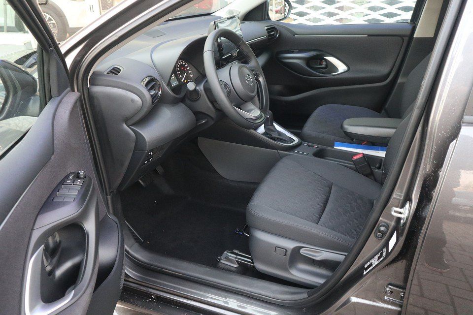 Fahrzeugabbildung Mazda 2 Hybrid Exclusive-Line 1.5L VVT-i 116 PS CVT AC