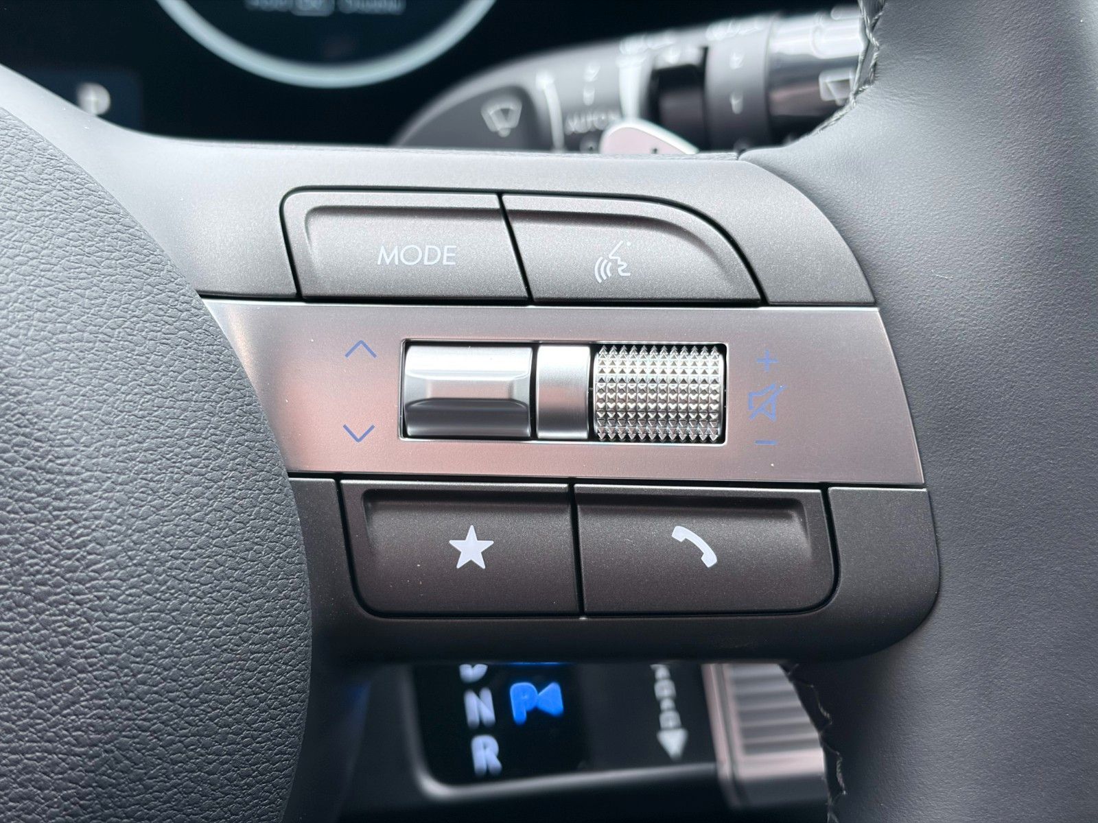 Fahrzeugabbildung Hyundai Kona 1.6 GDI Trend KlimaA,LED,Navi,SHZ,el.Heck