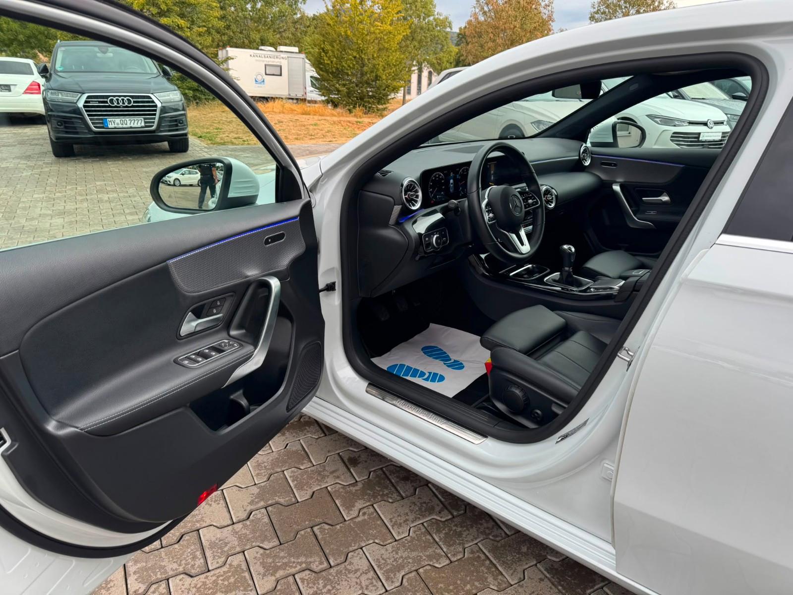 Mercedes-Benz A-Class LED/AMBIENTE/LEDER, миниатюра 8