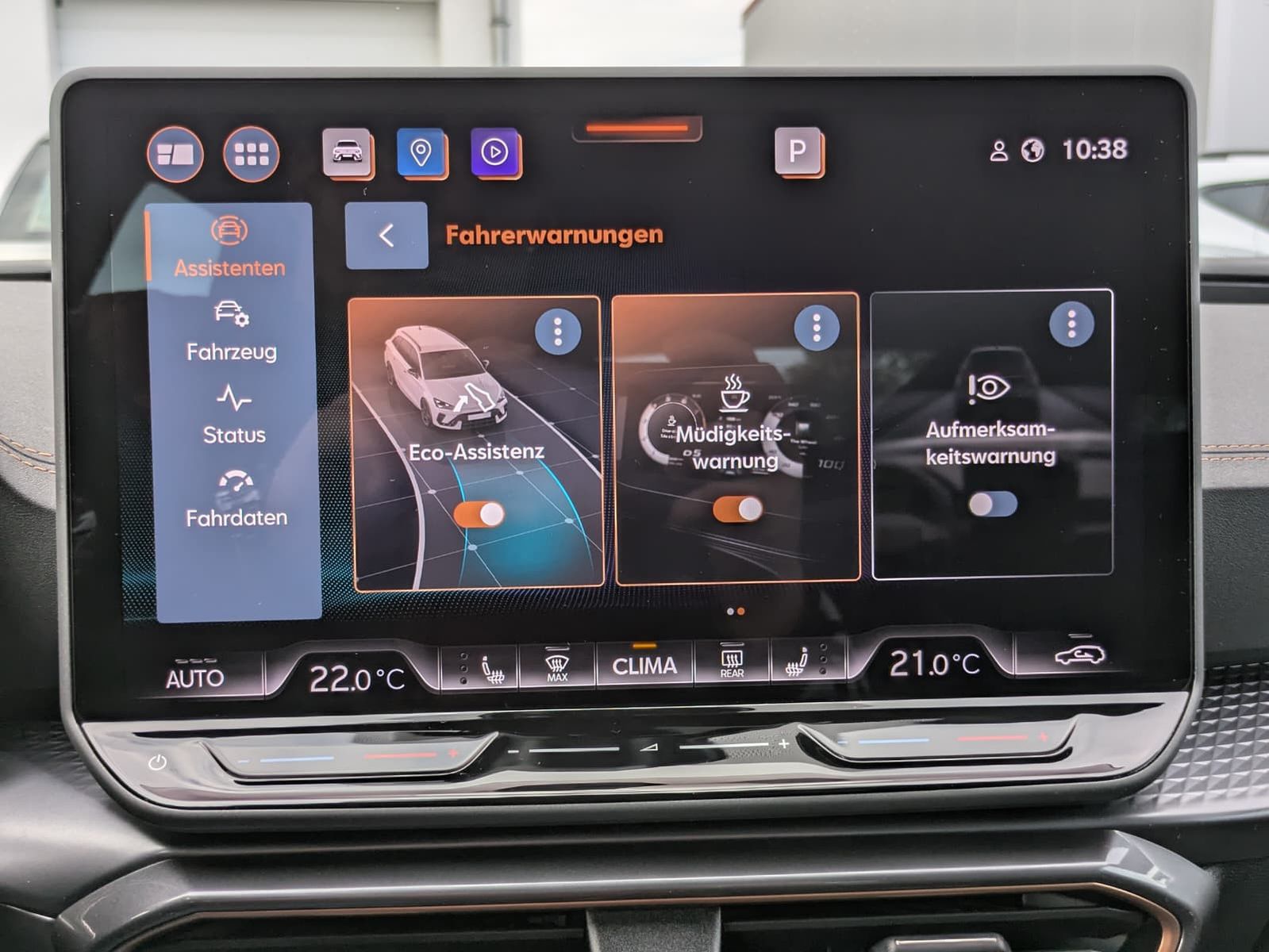 Fahrzeugabbildung CUPRA Leon 1.5 eTSI EDGE MATRIX*ACC*KAM*18"5JGARANTIE