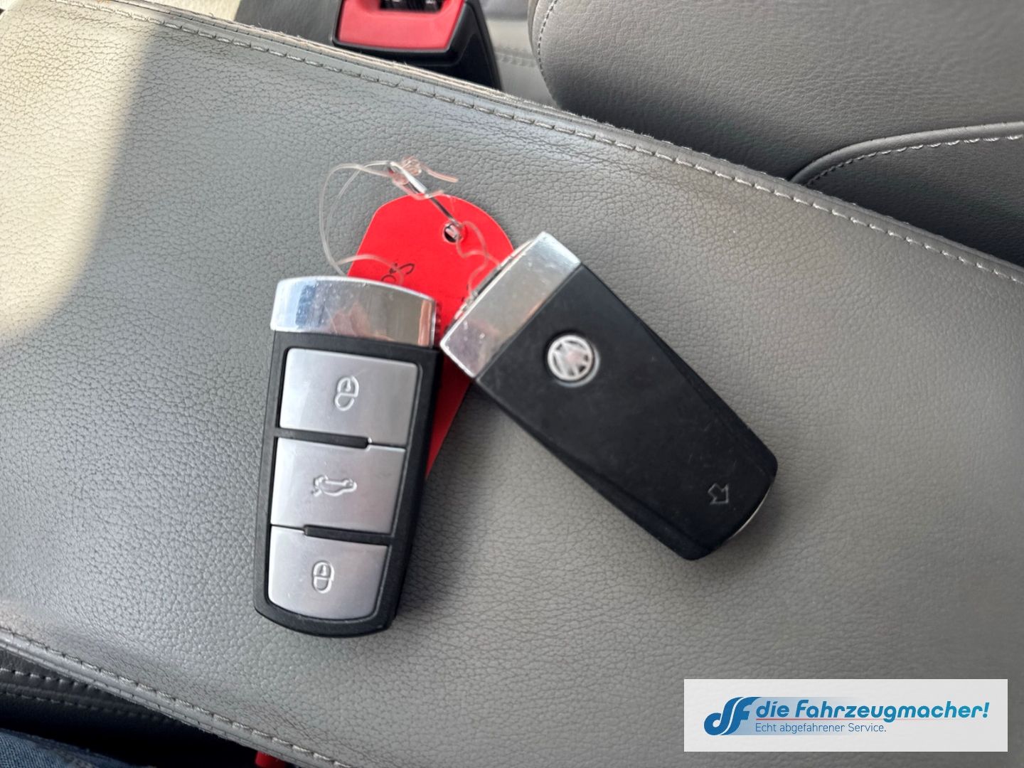 Fahrzeugabbildung Volkswagen Passat Variant Highline Navi Leder *EXPORT