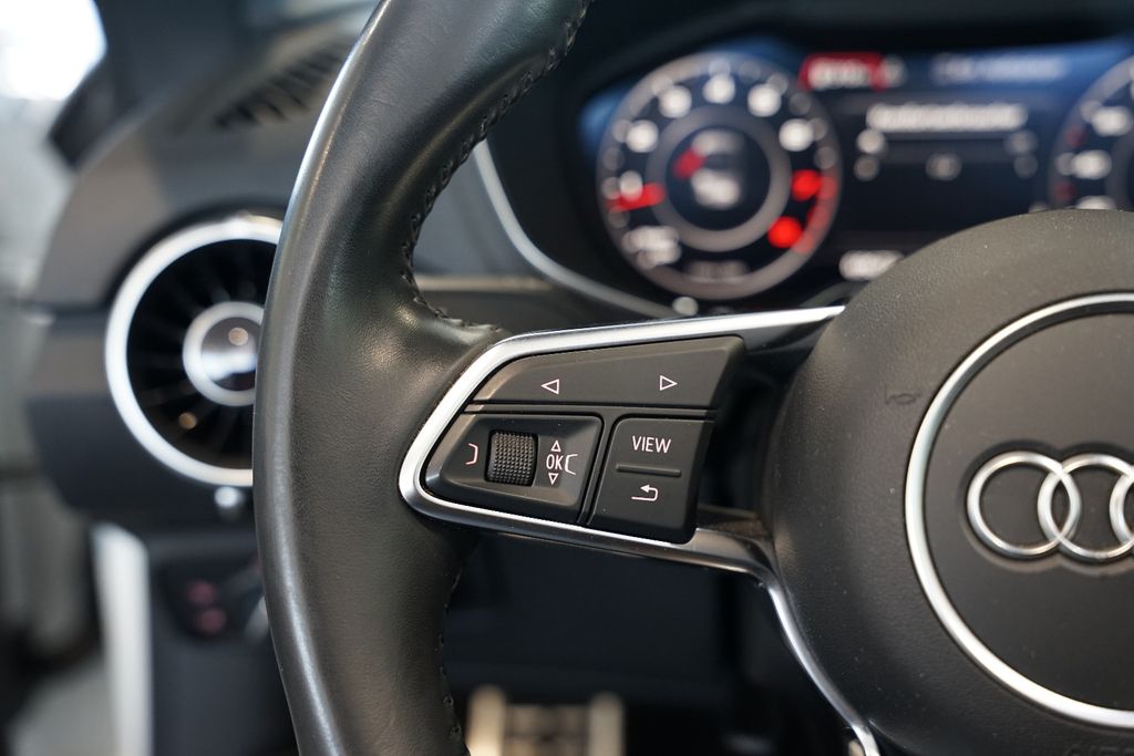 AUDI TT Roadster 1.8 TFSI | MMI | Xenon | Alcantara AUDI TT Roadster 1.8 TFSI | MMI | Xenon | Alcantara