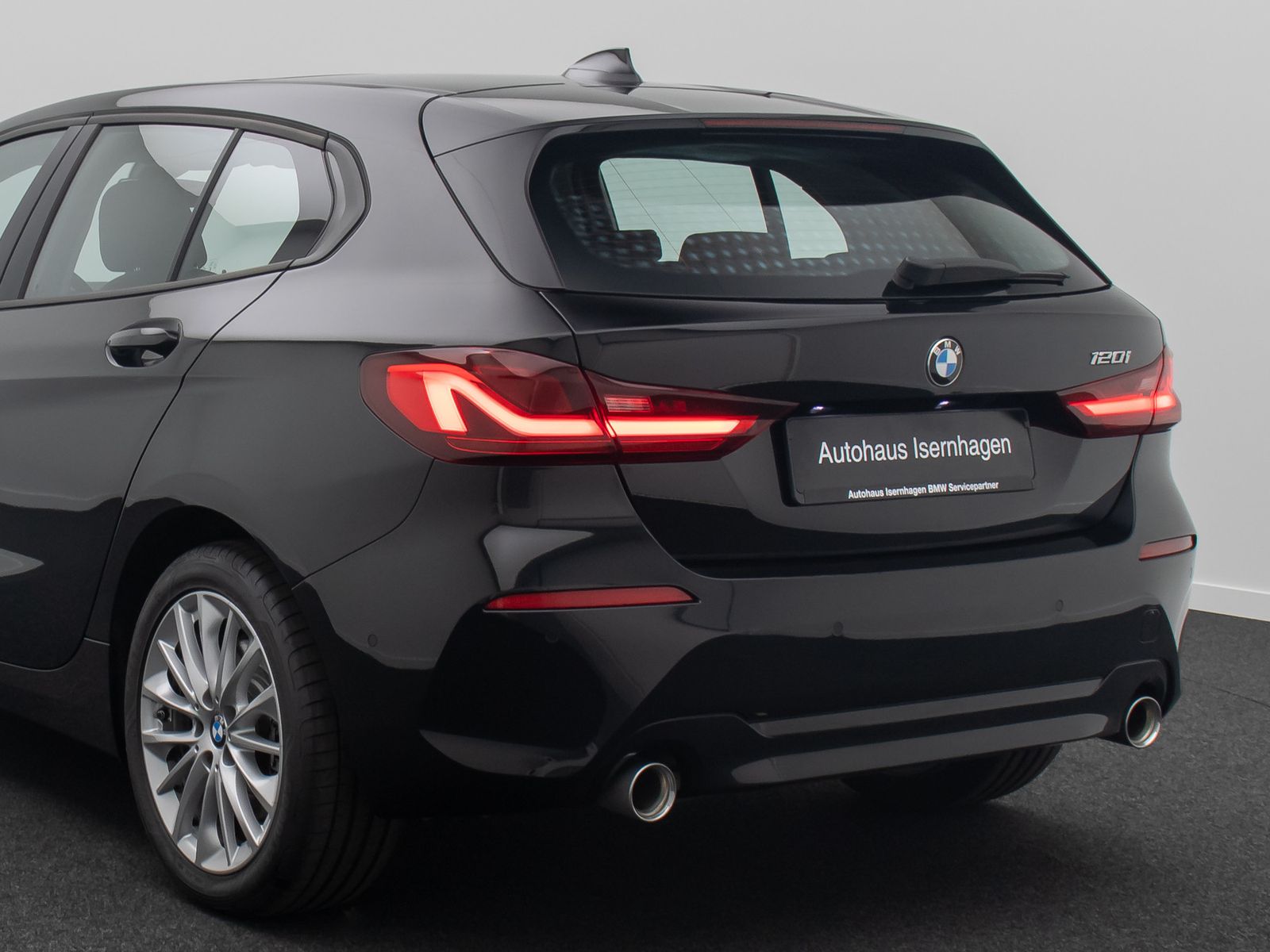 Fahrzeugabbildung BMW 120i GeschwindigReg PDC LED DAB Panorama WLAN