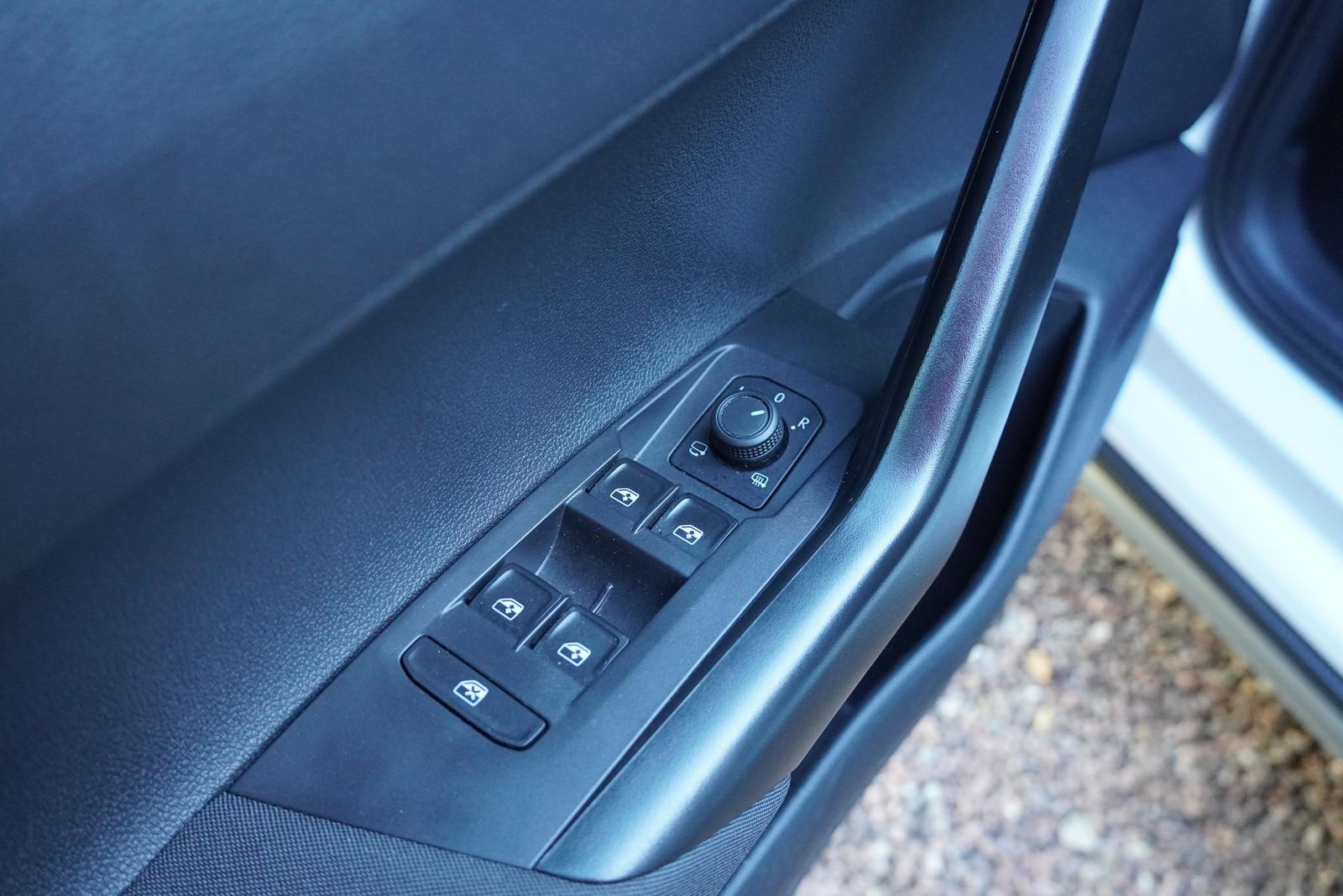 Volkswagen Taigo 1.0 TSI Life Digitales Cockpit DAB LED PDC