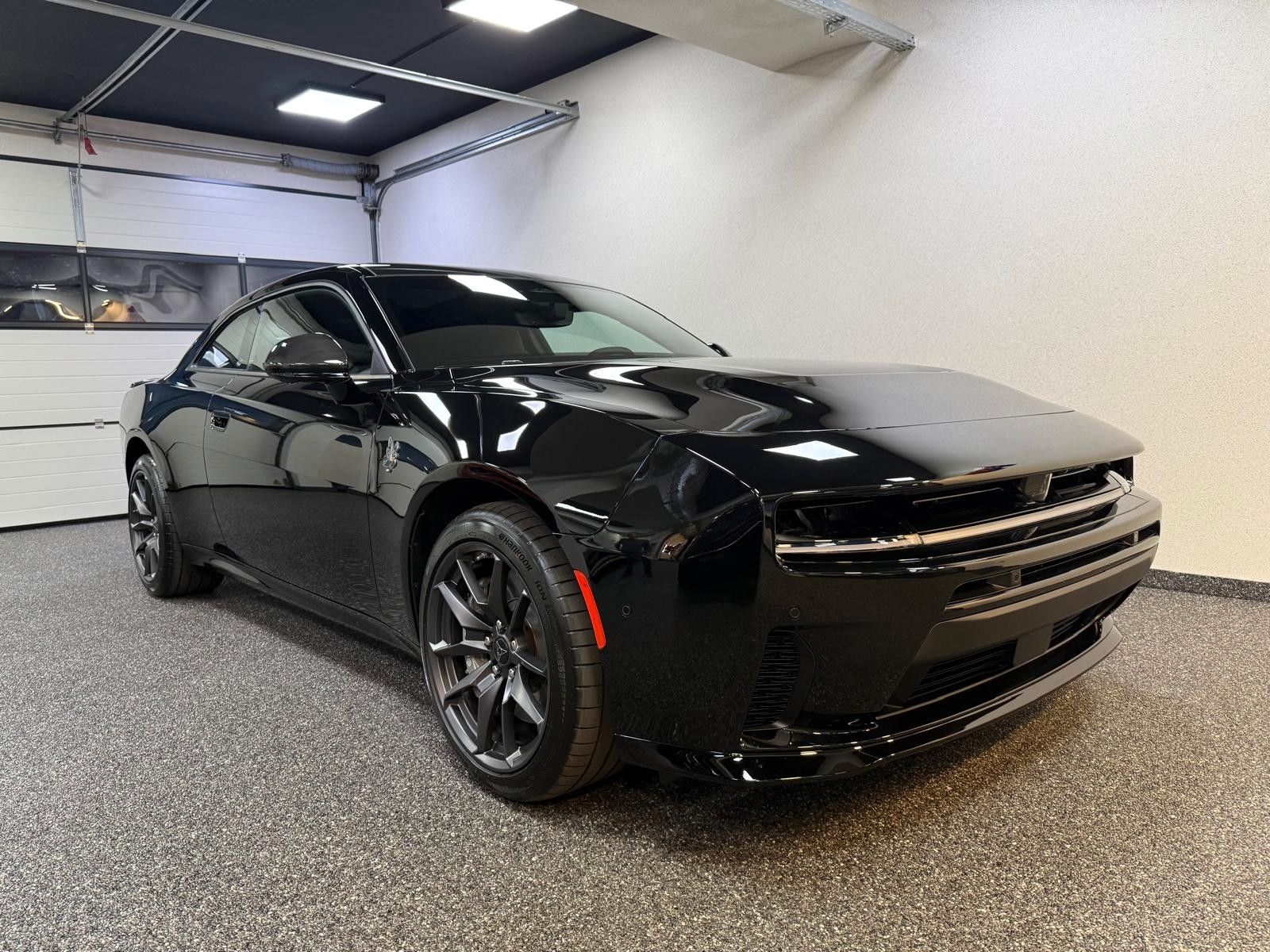 Fahrzeugabbildung Dodge CHARGER 4DR -LAUNCH EDITION-SIXPACK-CARBON-AWD