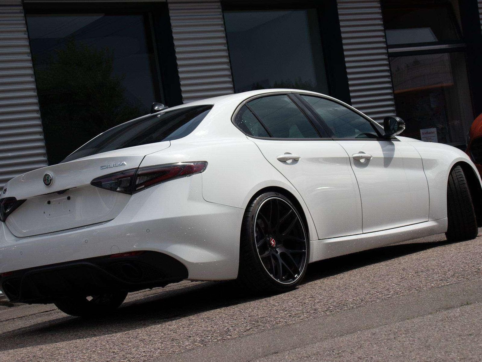 Fahrzeugabbildung Alfa Romeo Giulia MY24 Veloce 2.0T vom AR Vertragshändler