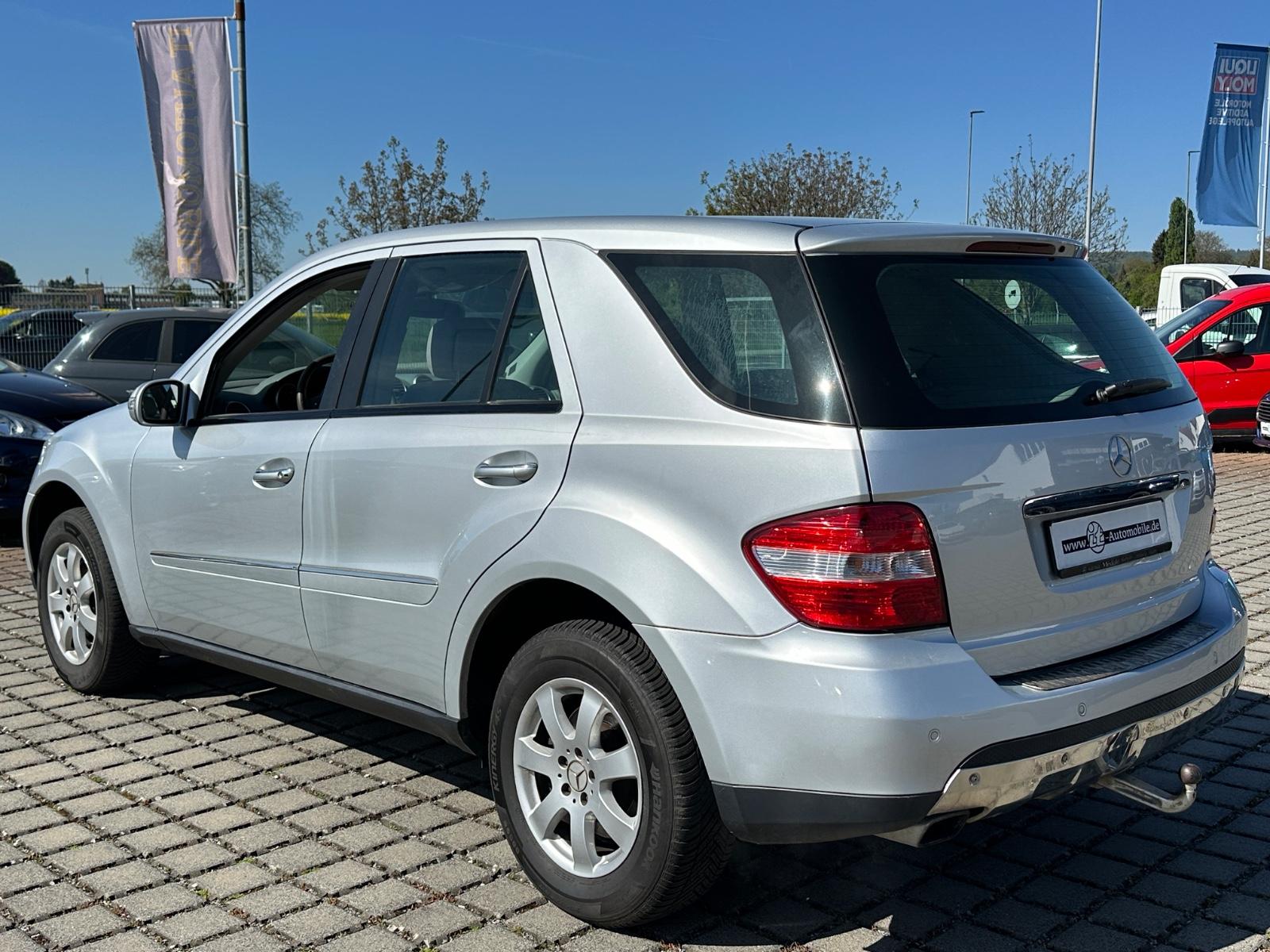 Mercedes-Benz ML280 2006 — interior