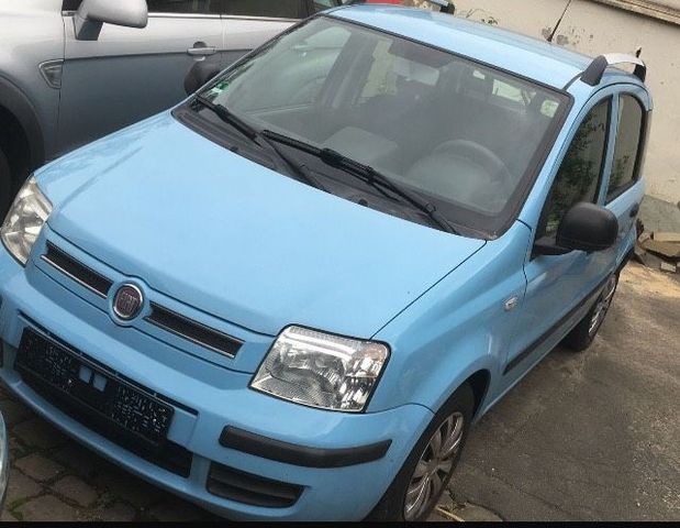 Fiat Verkaufe meine Fiat Panda Baujahre 2010 TU...