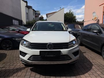 Volkswagen Touareg - 2