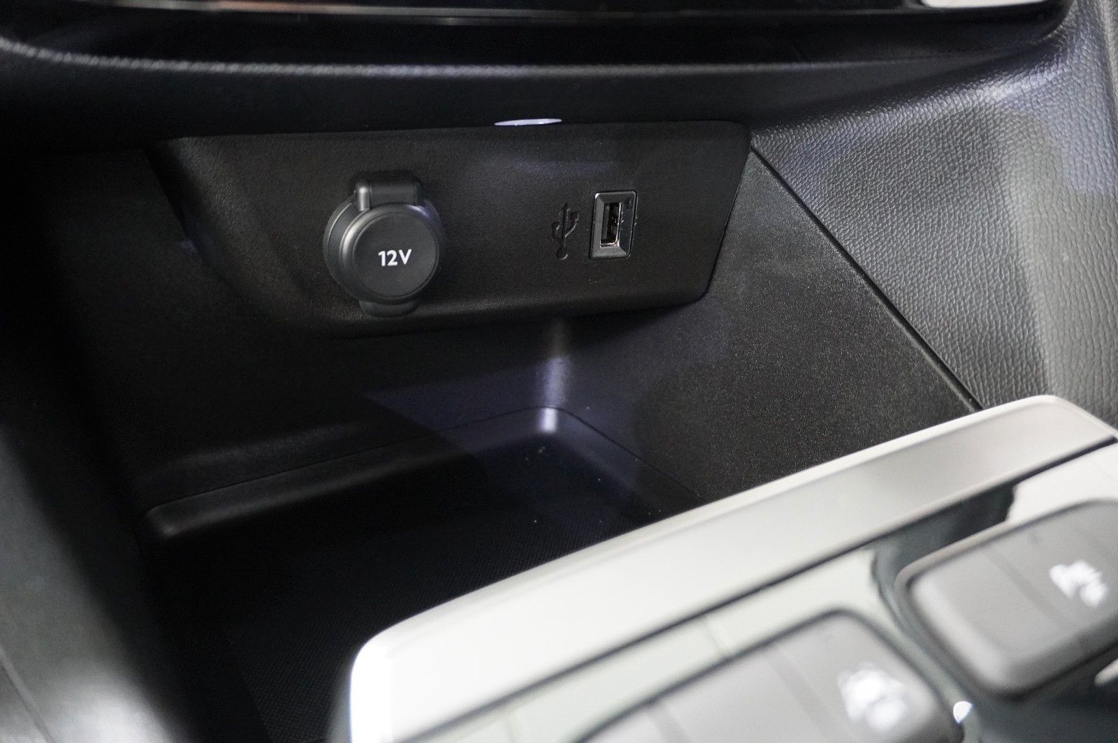 Fahrzeugabbildung Opel Mokka-e GS SPORT 1-PHASIG NAVI/LED/KAMERA/DAB+