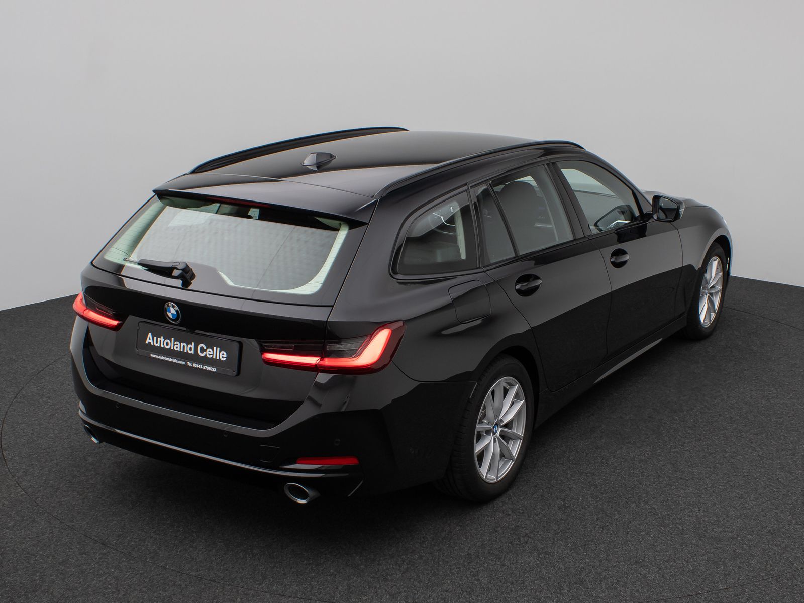 Fahrzeugabbildung BMW 320d Kamera DAB Sportlenkrad Komfort AHK Alarm