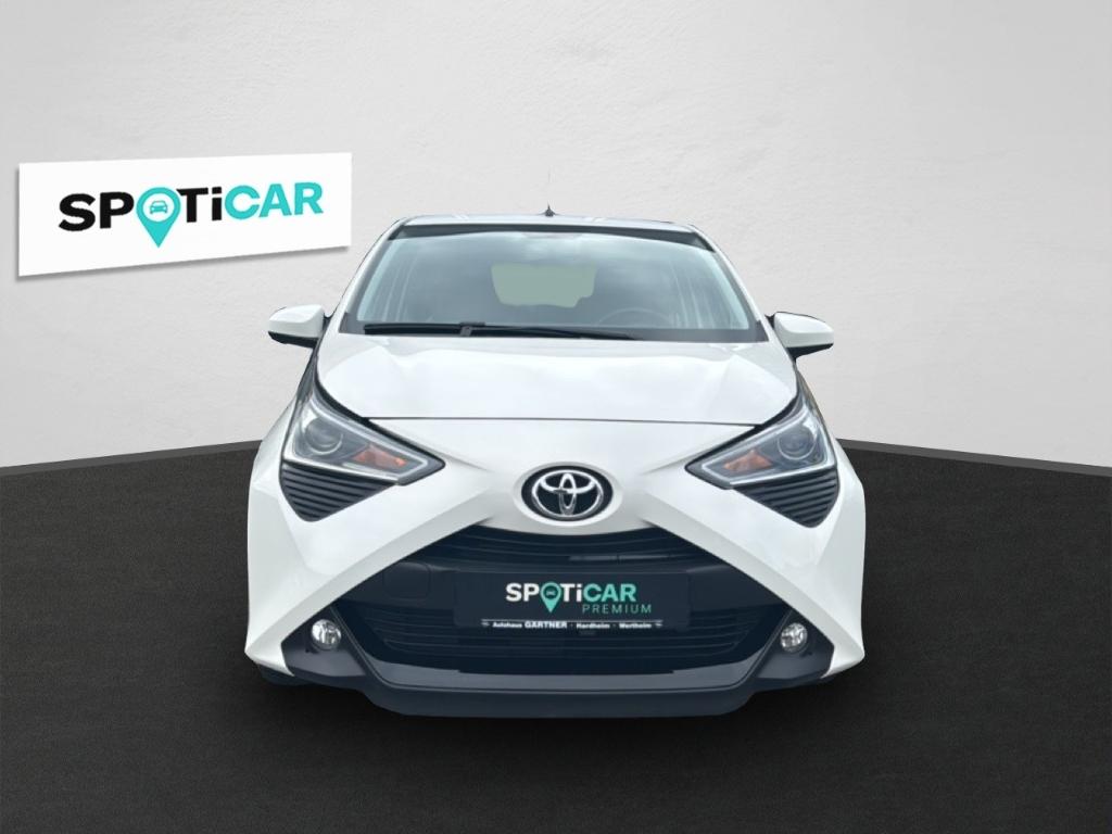 Toyota Aygo x-play club Apple CarPlay Android Auto Musi