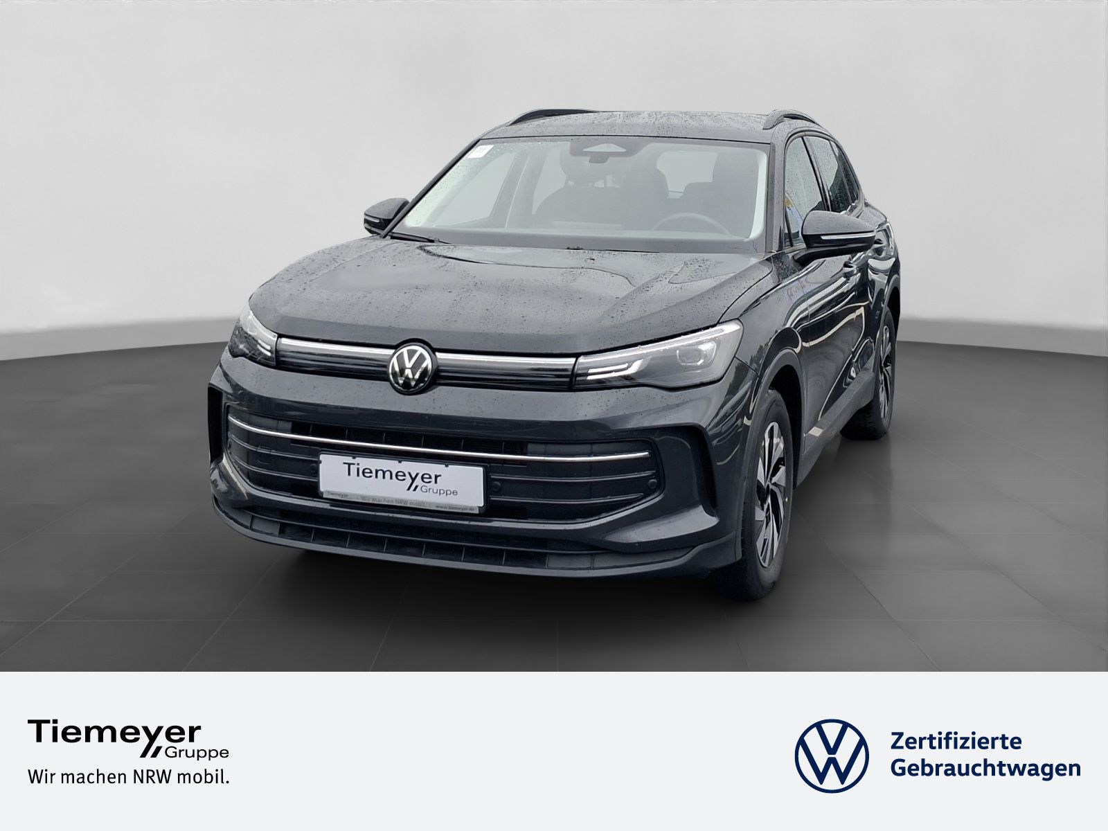 Volkswagen Tiguan - 1