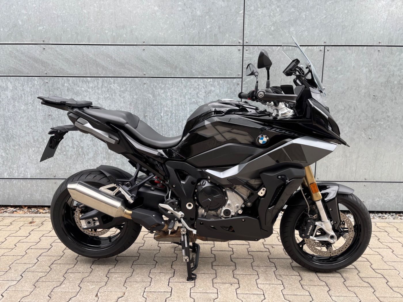 Fahrzeugabbildung BMW S 1000 XR Triple Black 2 Pakete