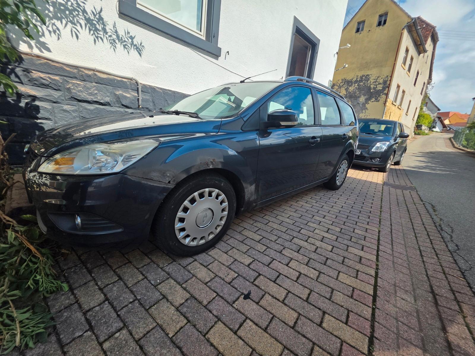 Ford Focus 2009 — rear view