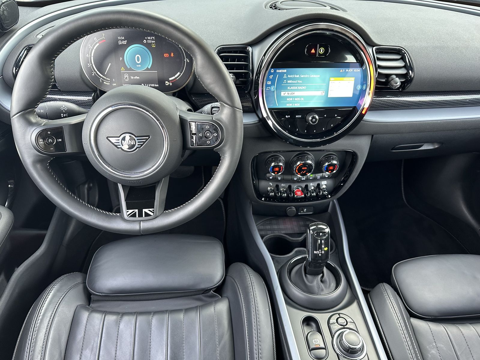 Fahrzeugabbildung MINI Cooper S Clubman Aut. NAV+LED+AHK+H&K+KAMERA+PP