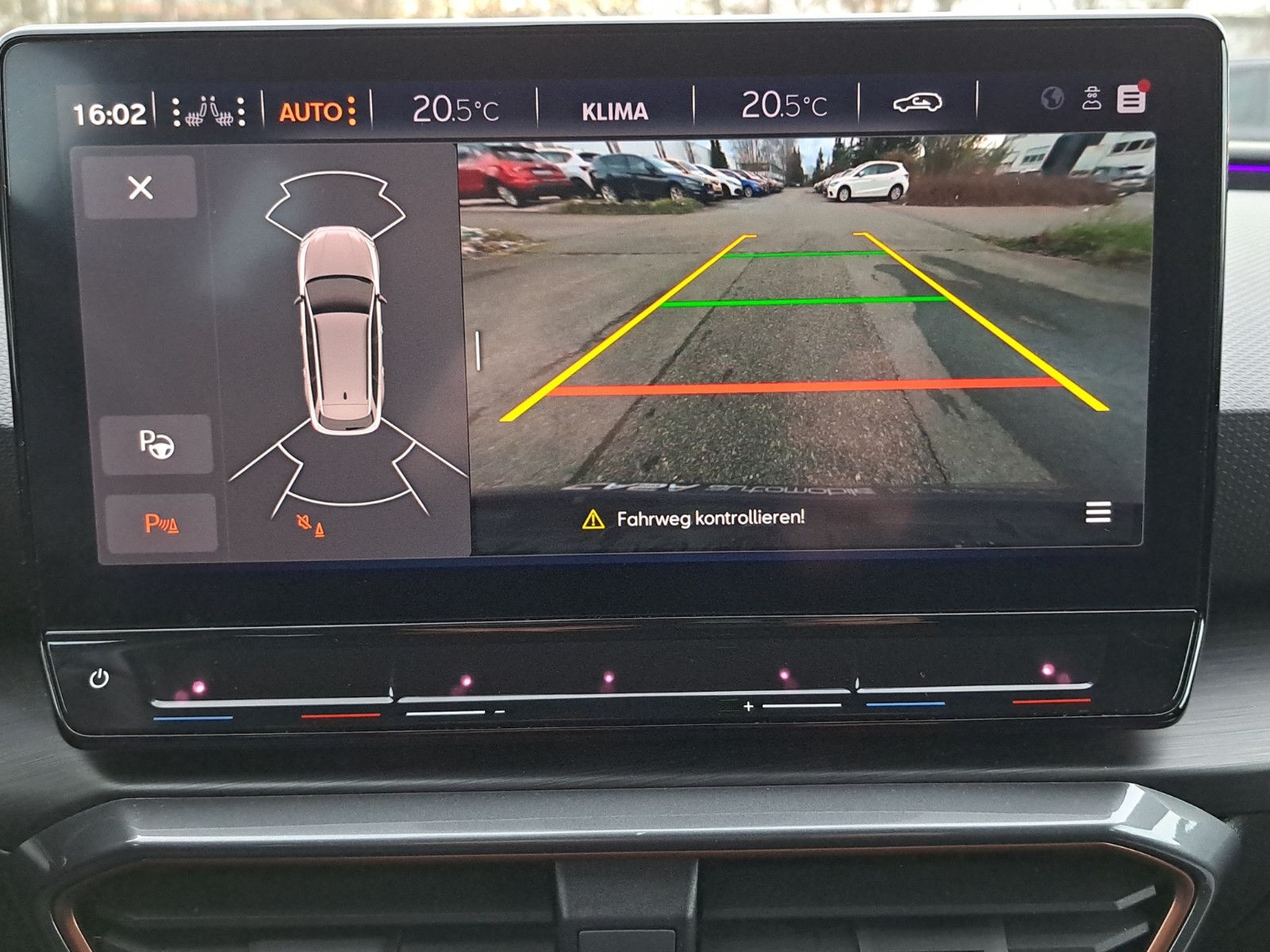 Leon Sportstourer VZ 4Drive 2.0 TSI DSG AHK