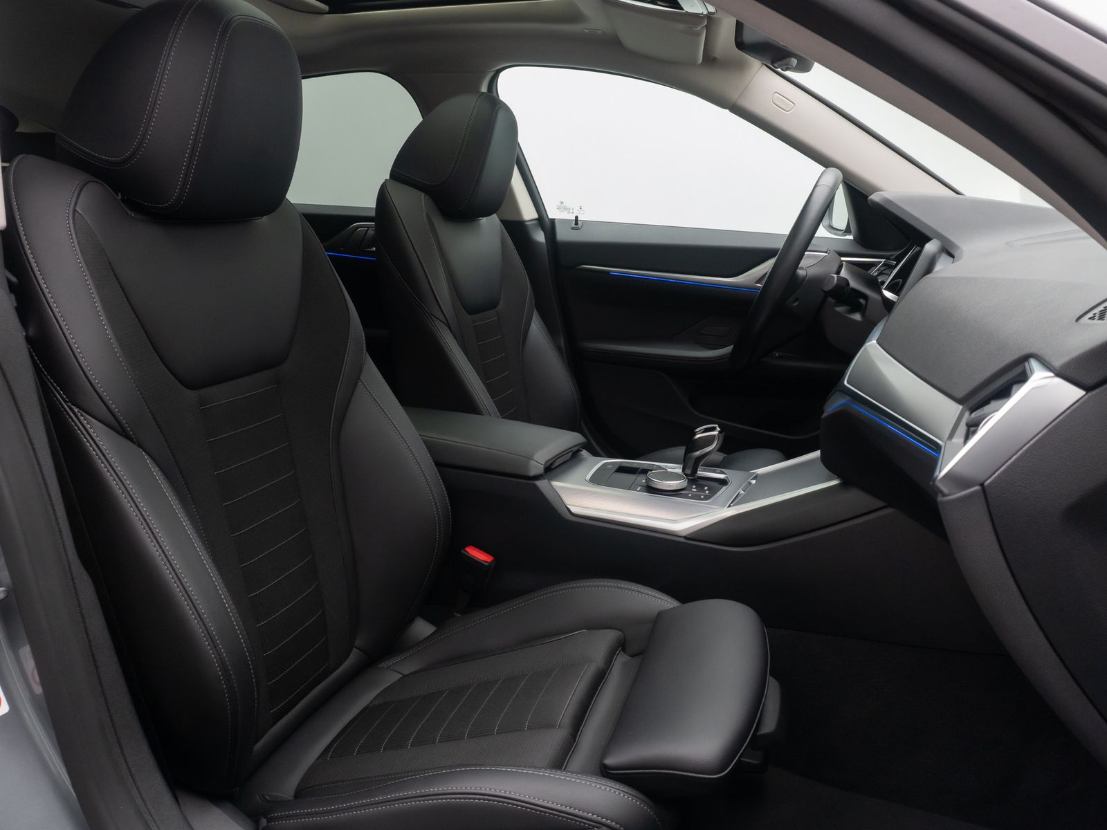 Fahrzeugabbildung BMW 420 Gran Coup&eacute; Alarm DAB Kamera Glasdach Sport