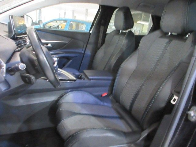 Fahrzeugabbildung Peugeot 3008 Allure Pack 1.2T LED/NAVI/PDC/R'CAM/DAB