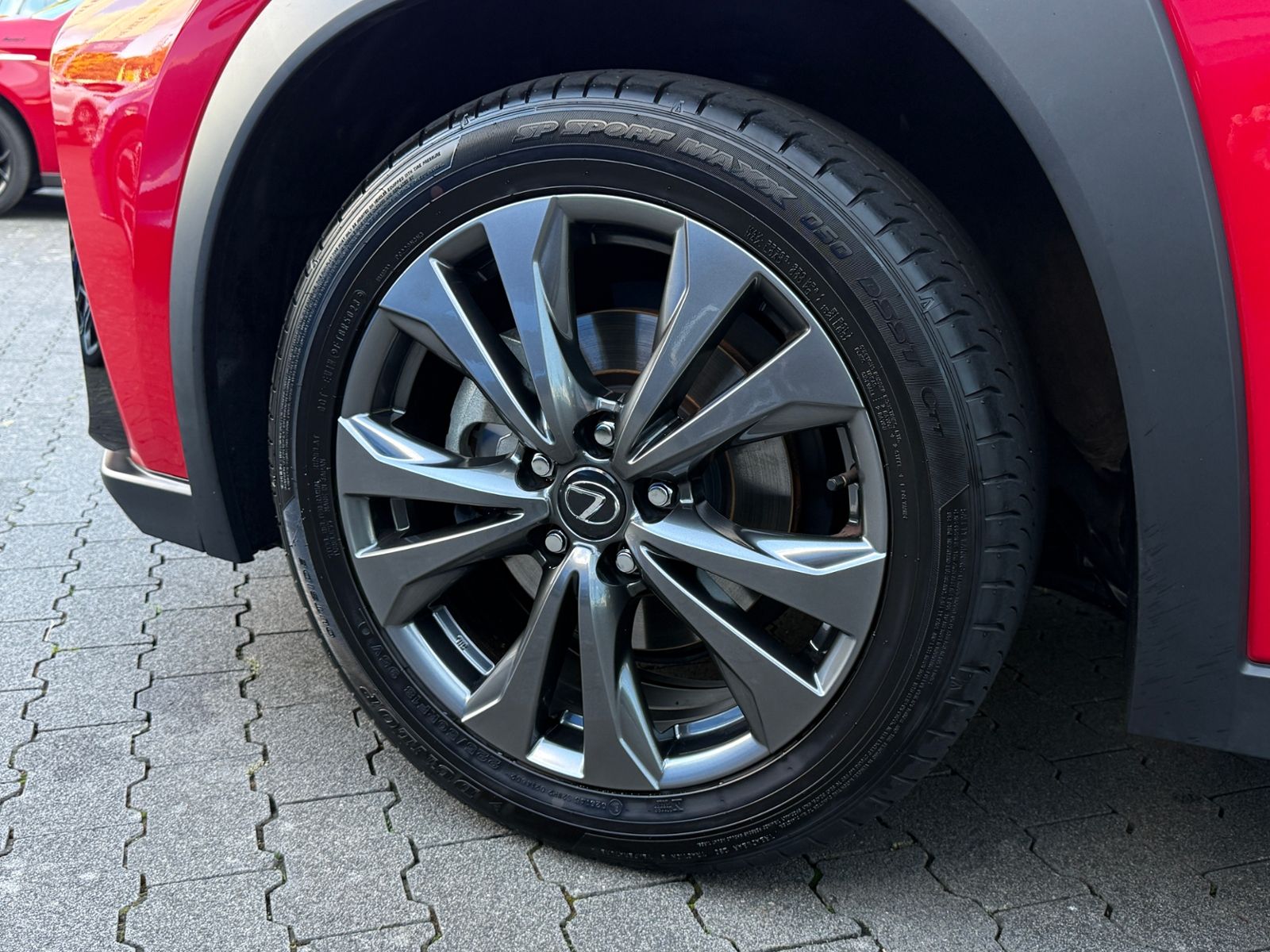 Fahrzeugabbildung Lexus UX 300 h F Sport Design LED NAV ACC RFK SHZ