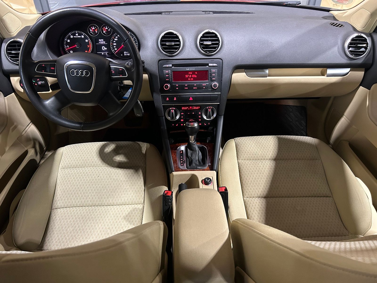 Fahrzeugabbildung Audi A3 Sportback 1.4TFSI Ambiente/KLIMA/AUTOMATIK/SH