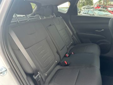 Hyundai TUCSON - 12