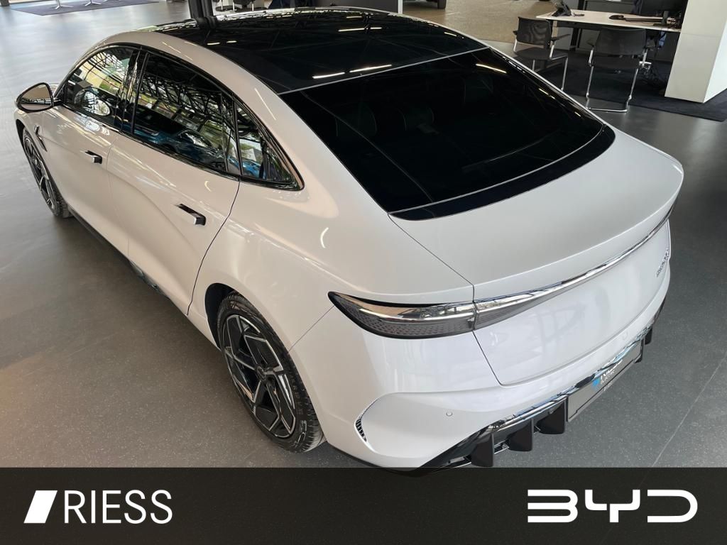 BYD SEAL