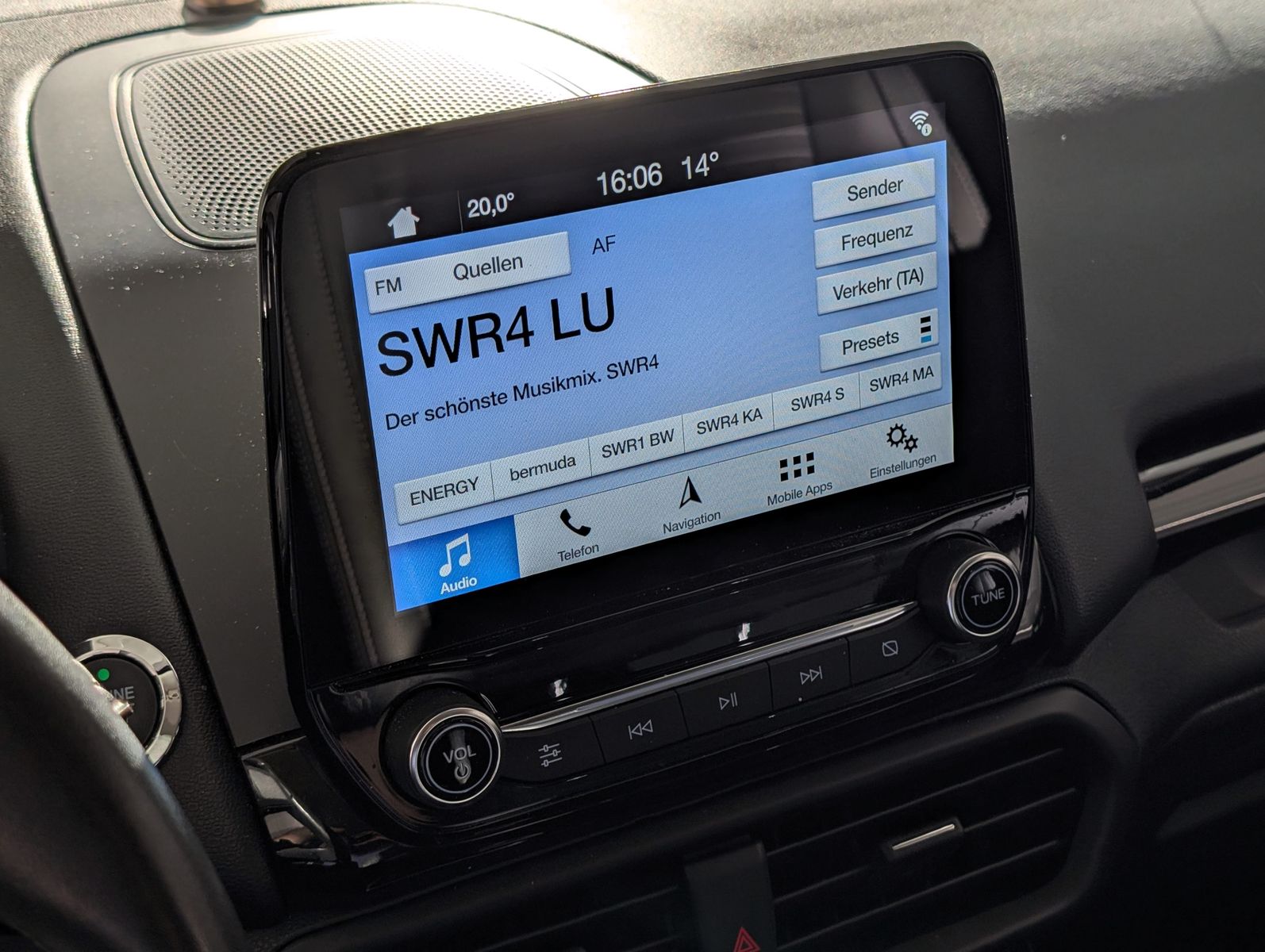 FORD EcoSport  1.0 EcoBoost Titanium Automatik Navi – Bild 17
