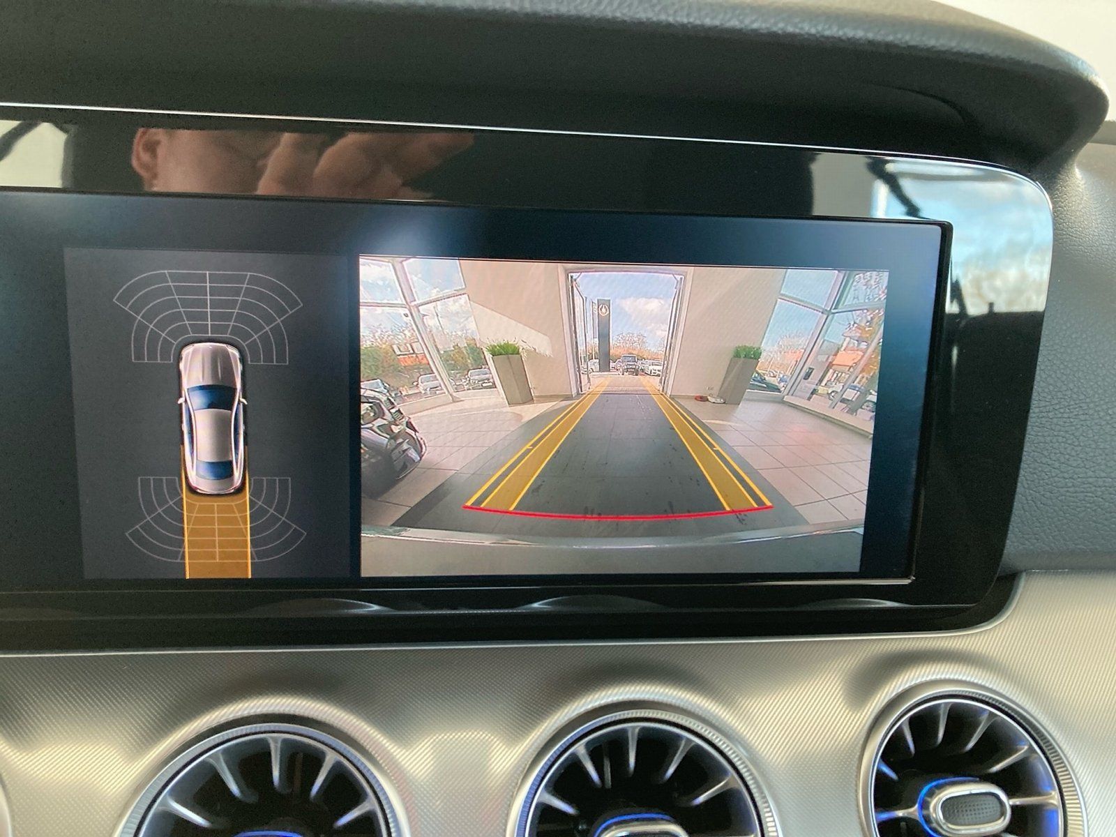 Fahrzeugabbildung Mercedes-Benz E 200 Avantgarde*Totwinkel*Kamera*LED*Park-Pilot