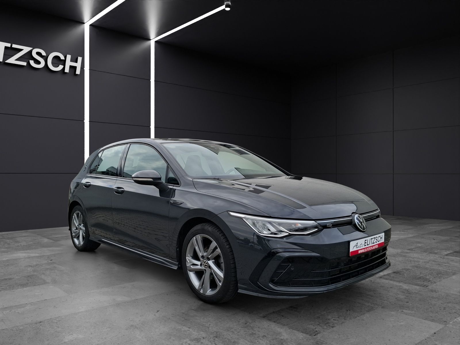 Fahrzeugabbildung Volkswagen Golf VIII TDI R-Line DSG LED Navi AID ACC PDC SH