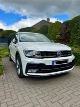 Volkswagen Tiguan 2.0 TSI 2 x R Line , Highline Pano. AHK - Volkswagen Tiguan Gebrauchtwagen in Mülheim (Ruhr)