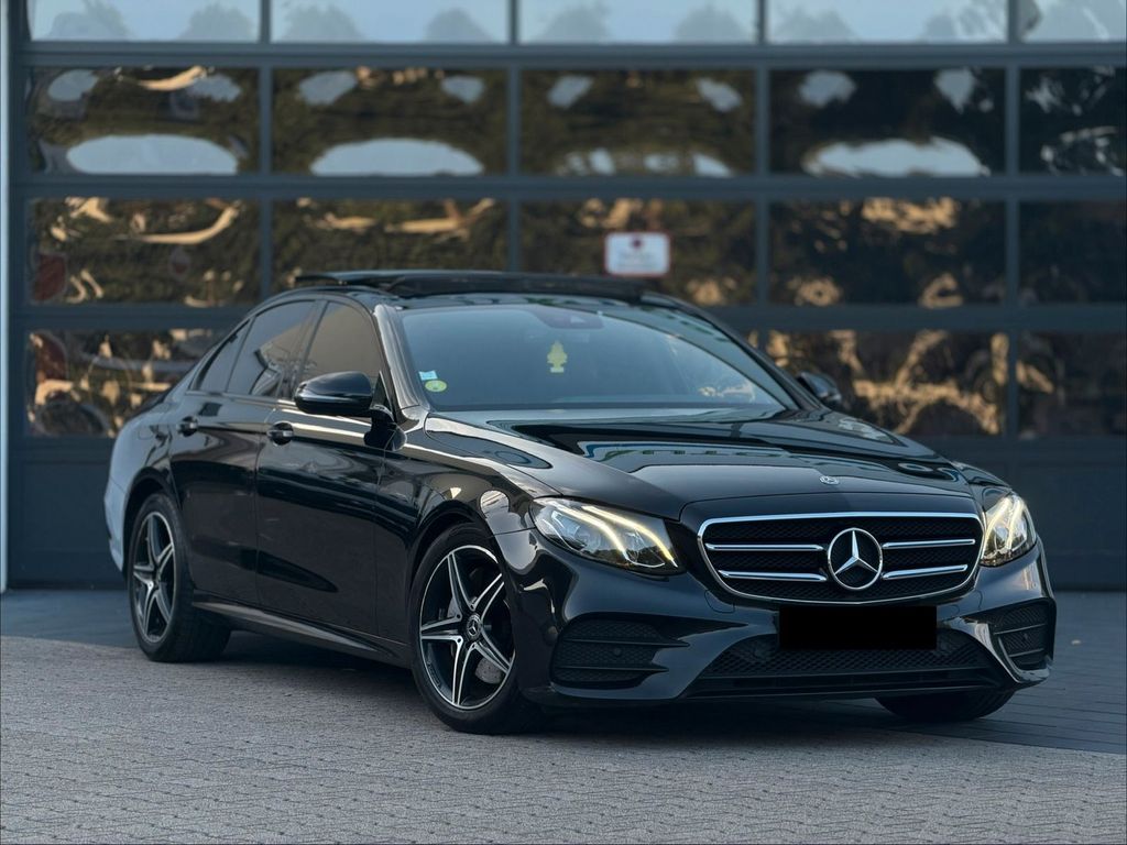 Image of Mercedes-Benz E 220