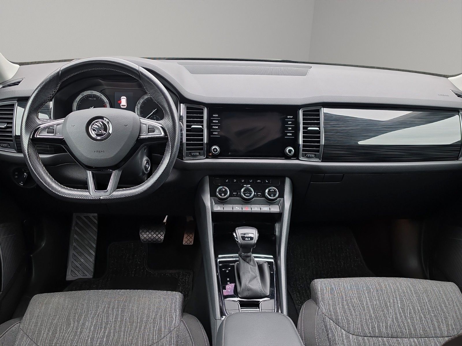 Fahrzeugabbildung SKODA Kodiaq Style 4x4 LED AHK CARPLAYER