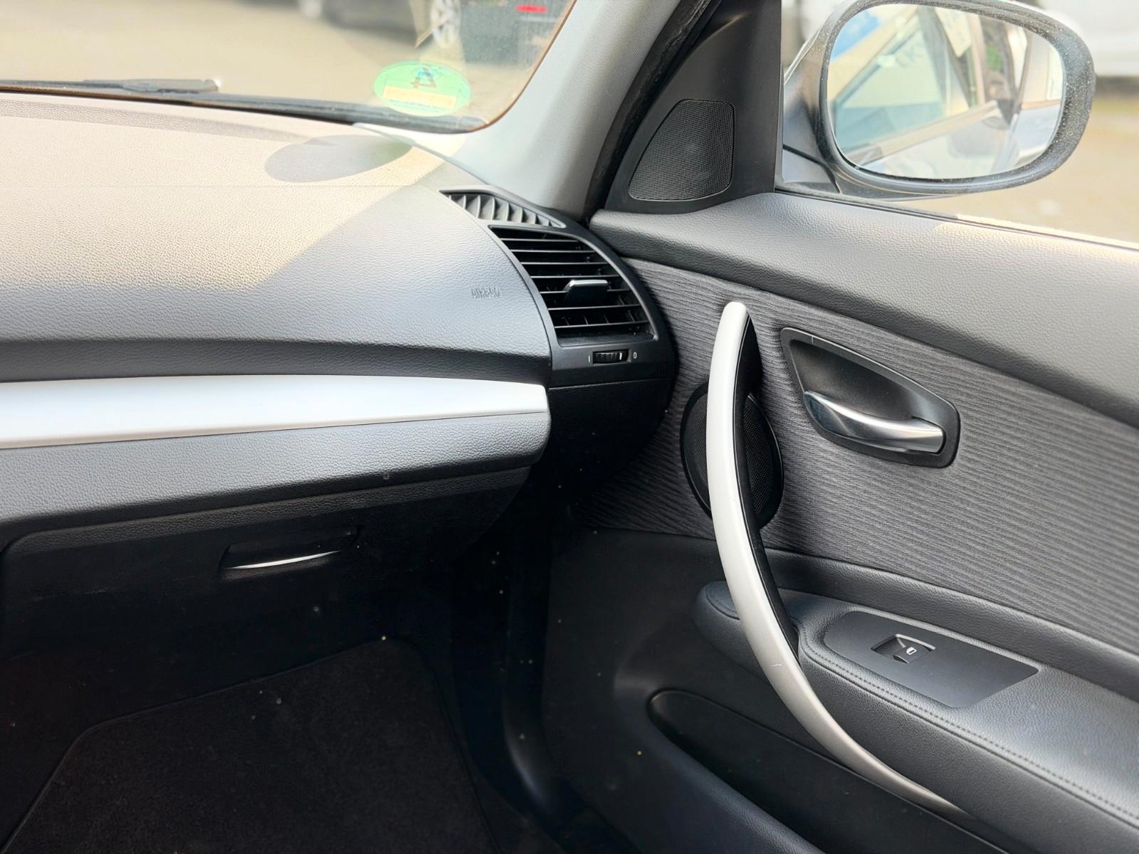 BMW 120 i Limousine*Advantage*PDC*Klimaauto*Tempomat