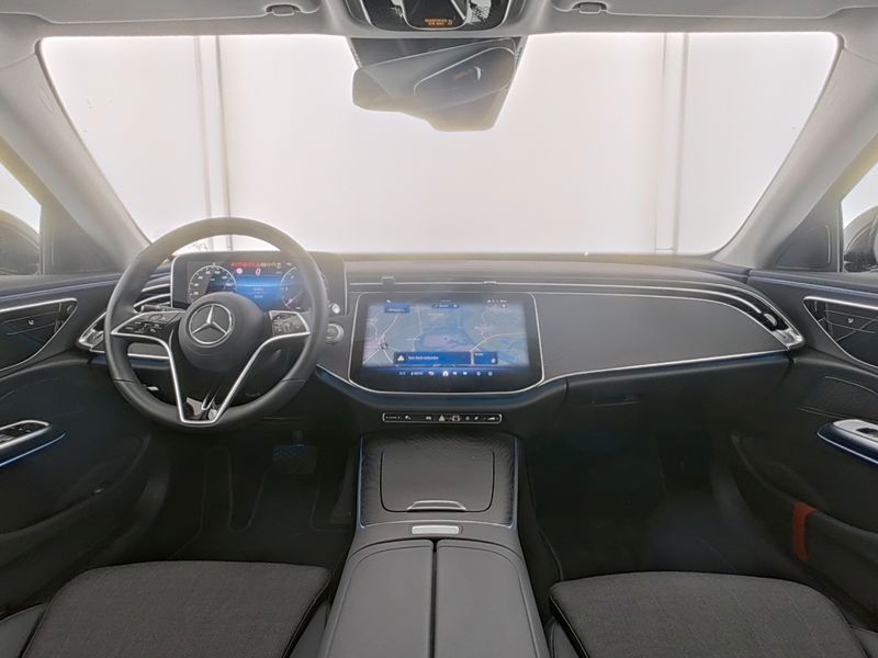 Fahrzeugabbildung Mercedes-Benz E 220 dT Avantg. Distronic+ AHK LED KeyLess SHZ