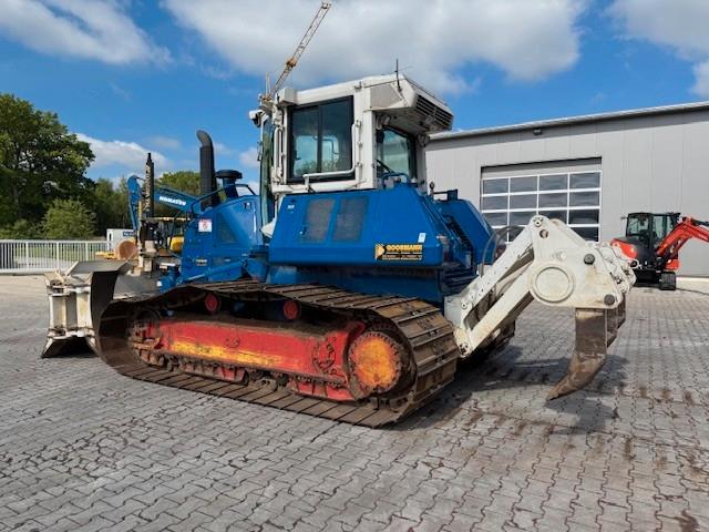 Komatsu D61PX-24 mit Ripper