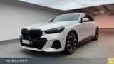 BMW 550e A xDrive Lim M-Sport,M-Sport PRO,AHK,DAProf - weiße BMW 550