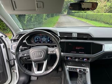 Audi Q3 - 10