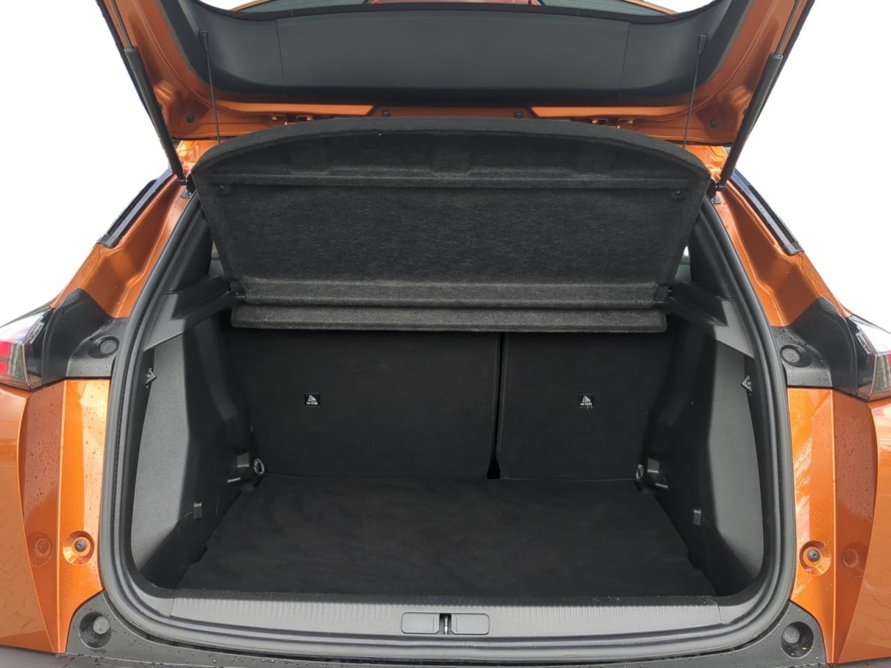 Peugeot 2008 AllurePack Benzin 130 PS +LED+PDC+KAMERA
