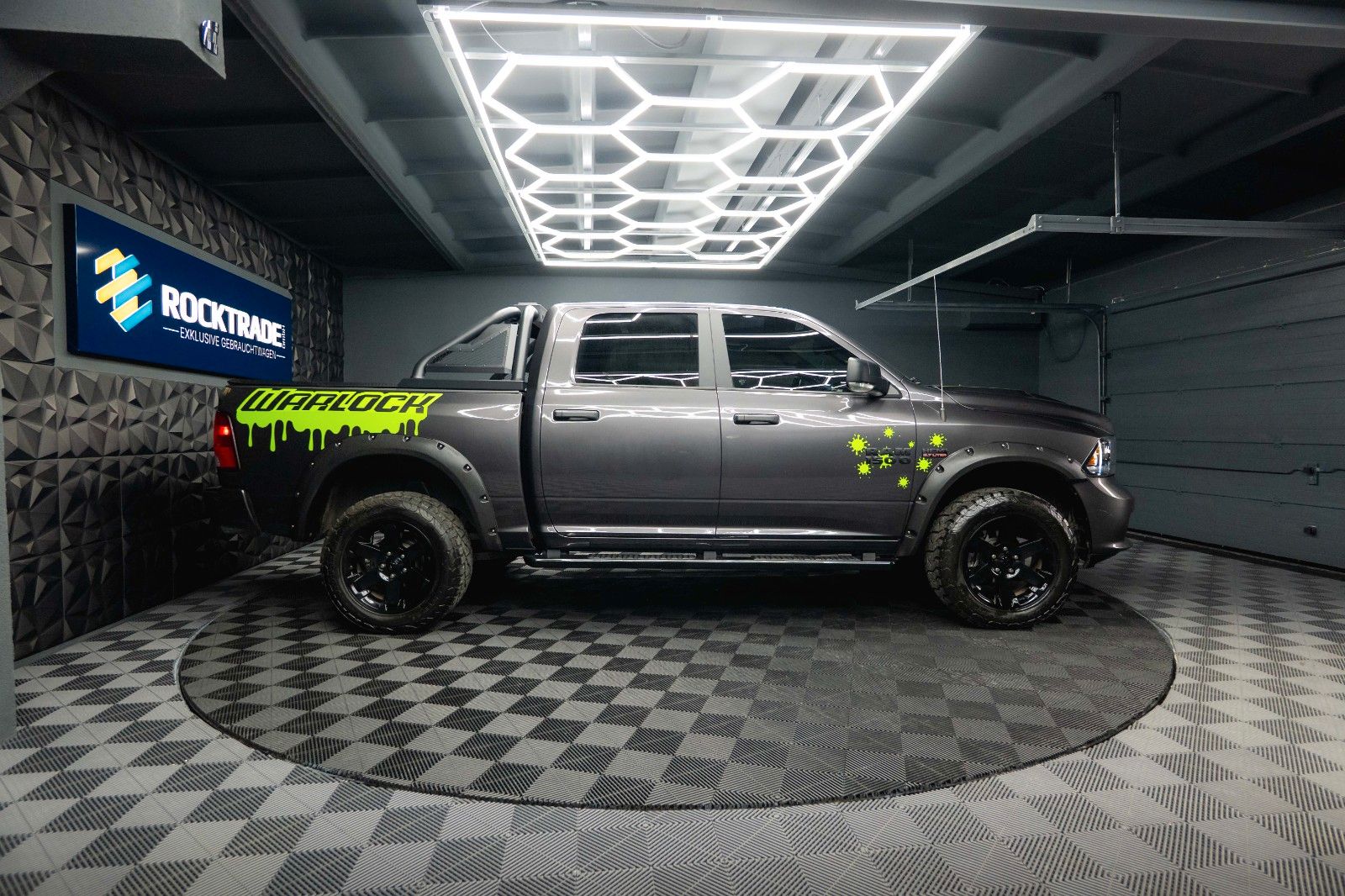 Fahrzeugabbildung Dodge RAM 5.7 V8 HEMI 4x4 Sport OFFROAD Night WARLOCK