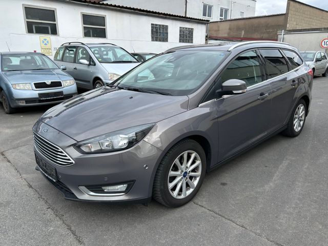 Ford Focus Turnier Titanium Navigation Klimaautomatik