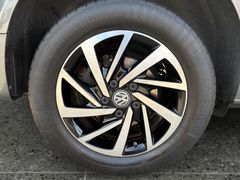 Fahrzeugabbildung Volkswagen T6.1 Multivan 2.0TDI DSG AHK*NAVI*LED*KAMERA*3xK